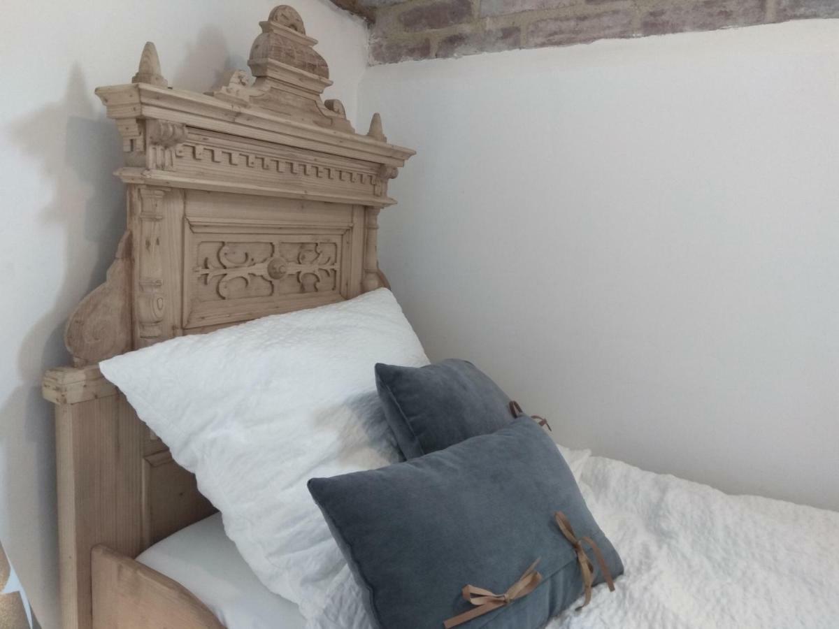 Living-In-History: Heidi Braun Cottage Dudeldorf Bagian luar foto